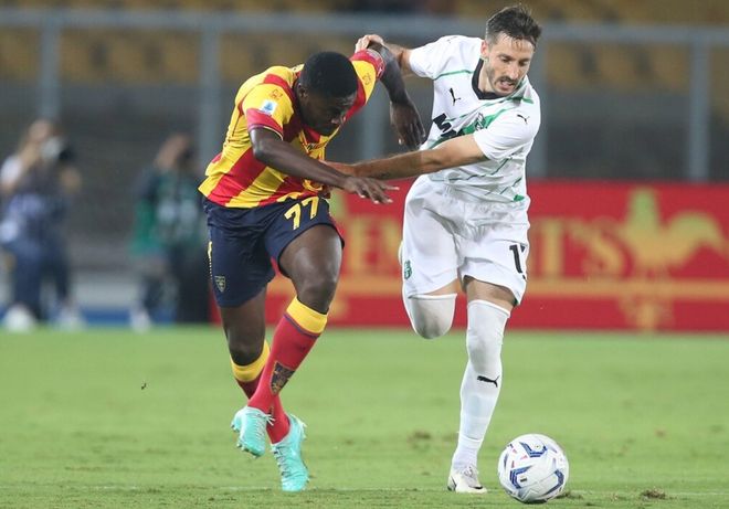 位球员在球 位球员在球