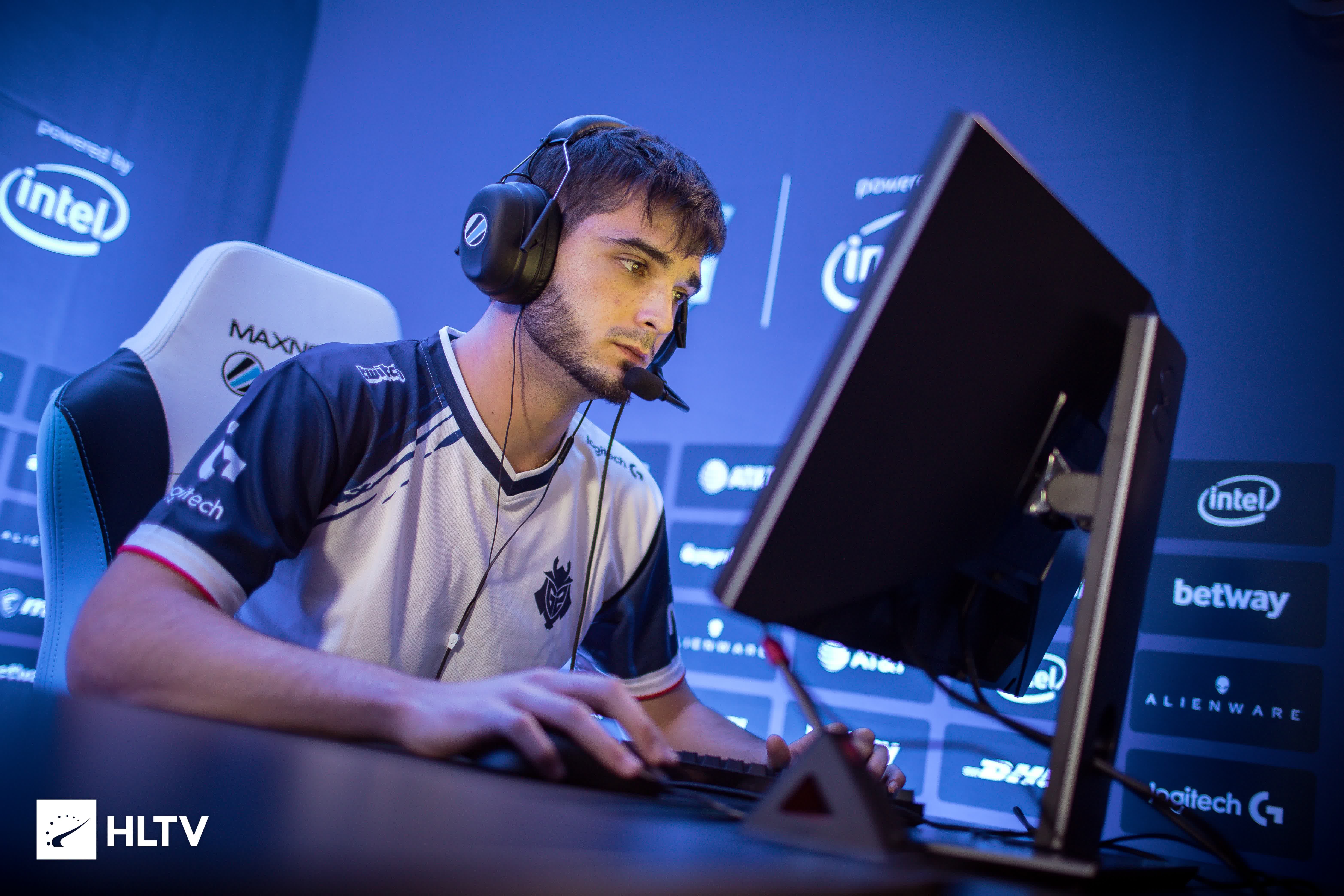 强有力的进 强有力的进