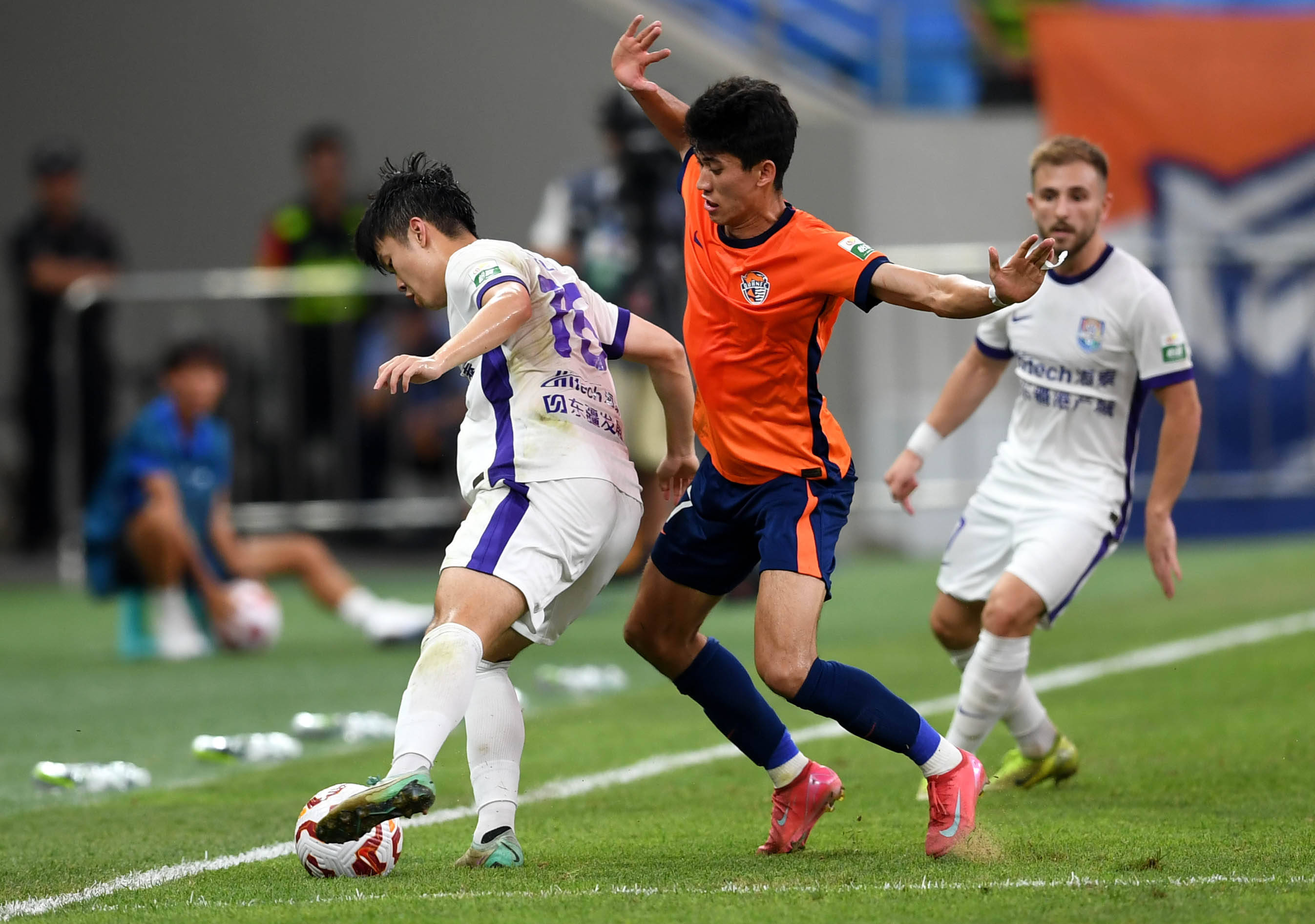 通过朱建荣 通过朱建荣