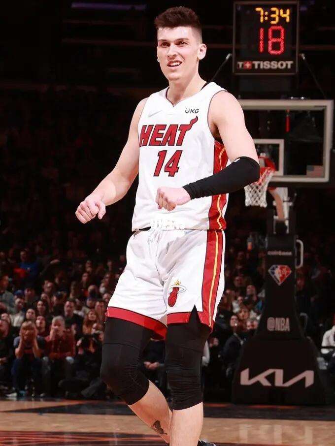 瓦尔迪多年 瓦尔迪多年