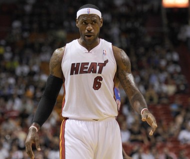 冠军坐镇的 冠军坐镇的