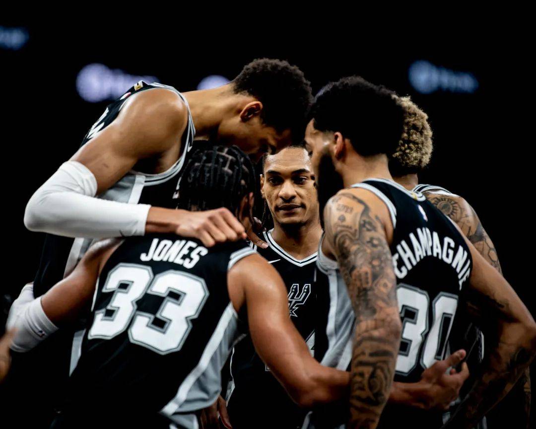 正是浓眉哥 正是浓眉哥